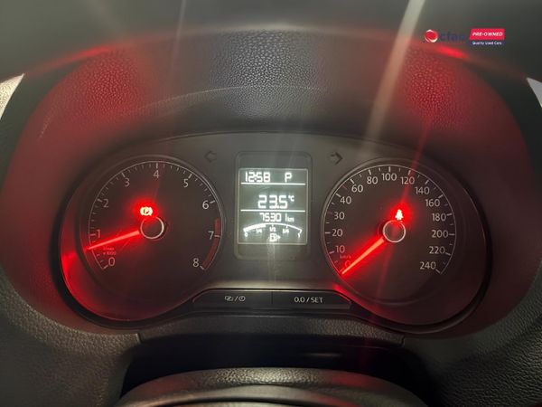 2022-Volkswagen-Polo-Vivo-16-Comfortline-Auto-5-dr image:7