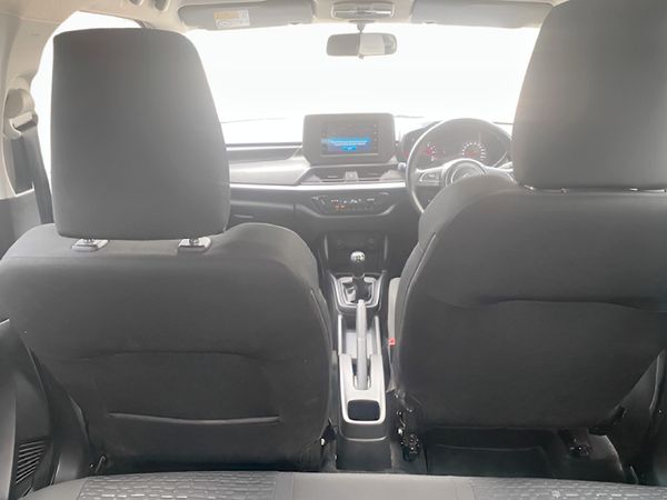 2025-Suzuki-Swift-12-GL image:10