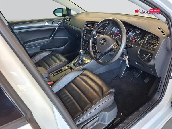 2018-Volkswagen-Golf-VII-20-TDI-Comfortline-Auto image:15