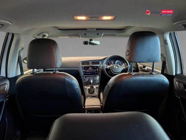 2018-Volkswagen-Golf-VII-20-TDI-Comfortline-Auto image:18