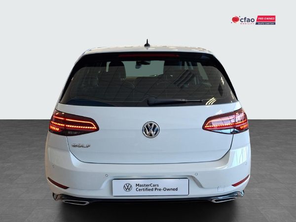 2018-Volkswagen-Golf-VII-20-TDI-Comfortline-Auto image:4