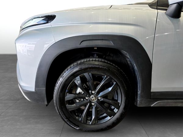 2025-Toyota-Starlet-Cross-15XS image:3