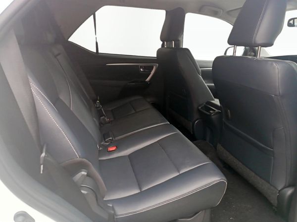 2026-Toyota-Fortuner-24-GD-6-RB-Auto image:9