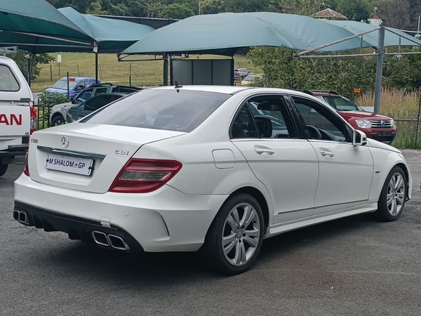 2010-Mercedes-Benz-C-Class-C-350-CDI-Avantgarde-Auto image:3