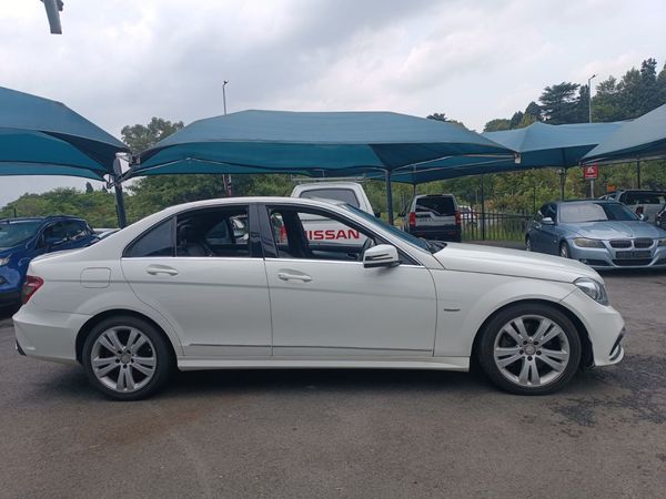 2010-Mercedes-Benz-C-Class-C-350-CDI-Avantgarde-Auto image:6