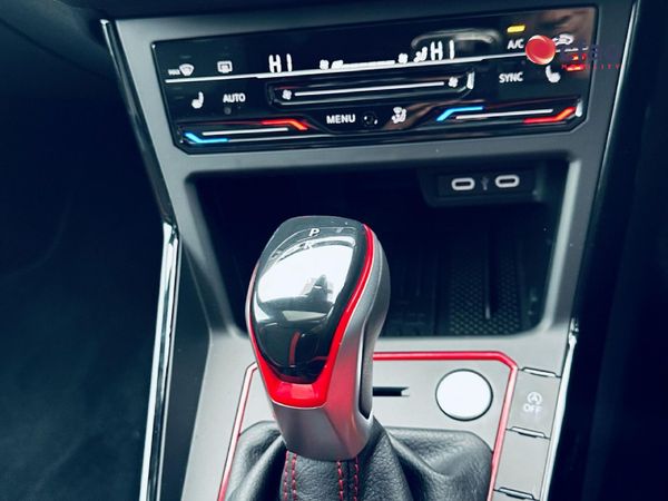 2026-Volkswagen-Polo-20-GTI-Auto-147kW image:12