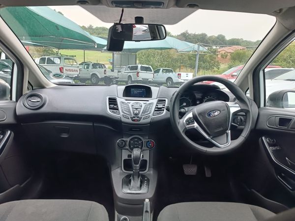 2016-Ford-Fiesta-10-EcoBoost-Ambiente-Auto-5-dr image:10