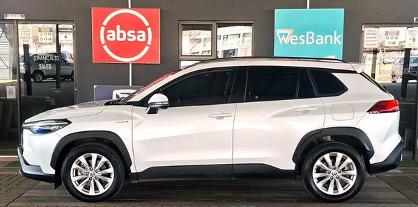 2021-Toyota-Corolla-Cross-18-XS-Hybrid image:3