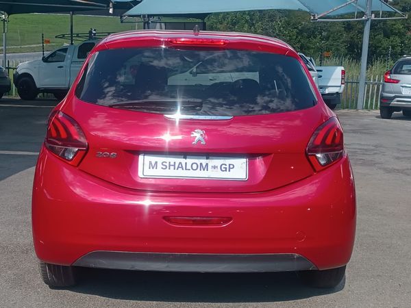 2021-Peugeot-208-12-Active image:6