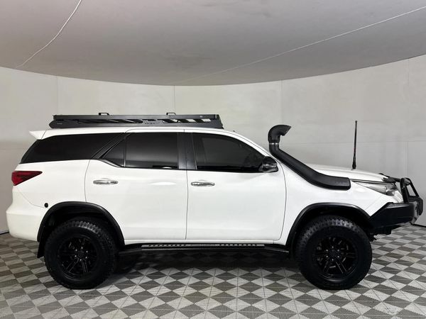 2019-Toyota-Fortuner-28-GD-6-4x4-Auto image:13