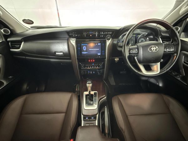 2019-Toyota-Fortuner-28-GD-6-4x4-Auto image:1