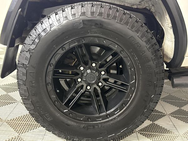 2019-Toyota-Fortuner-28-GD-6-4x4-Auto image:7