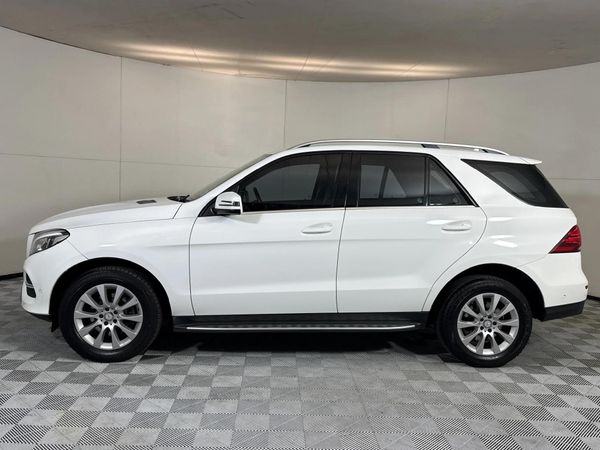 2017-Mercedes-Benz-GLE-250d-4Matic image:16