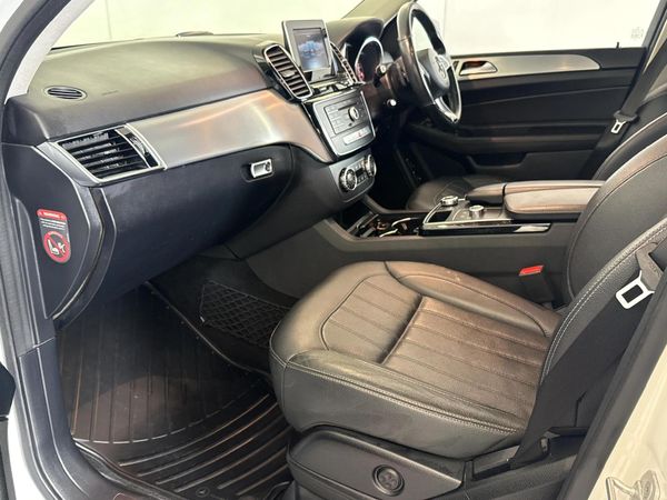 2017-Mercedes-Benz-GLE-250d-4Matic image:8