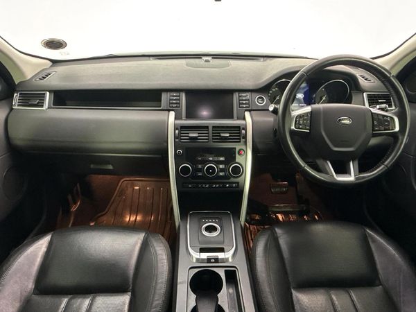 2016-Land-Rover-Discovery-Sport-20-Si4-SE image:1