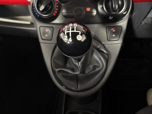 2013-Fiat-500-12 image:8