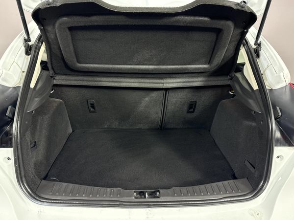 2016-Ford-Focus-10-EcoBoost-Ambiente-5-dr image:13