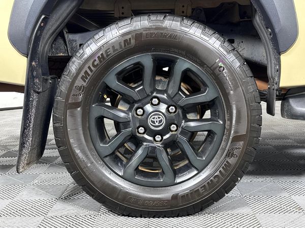 2022-Toyota-Hilux-28-GD-6-Raised-Body-Legend-RS-4x4-Auto-Double-Cab image:7