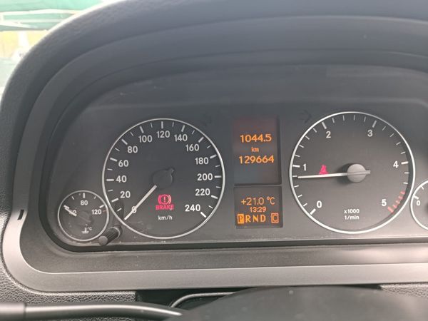 2011-Mercedes-Benz-A-Class-A-180-CDI-Elegance-Auto image:4