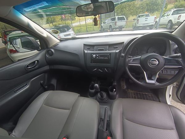 2023-Nissan-Navara-25-DDTi-LE-Single-Cab image:9