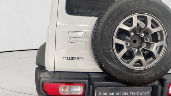 2022-Suzuki-Jimny-15-GLX image:18
