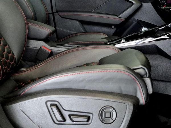 2024-Audi-RS3-Sportback-Quattro-Auto image:13