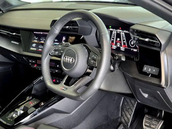 2024-Audi-RS3-Sportback-Quattro-Auto image:14