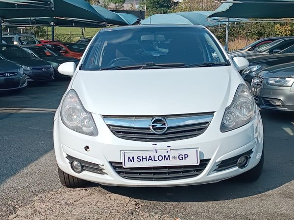 2014-Opel-Corsa-14-Sport-3-dr image:4