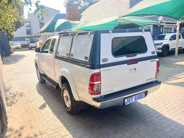 2012-Toyota-Hilux-30-D-4D-Raider-Xtra-Cab image:9
