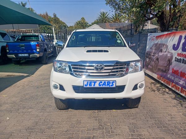 2012-Toyota-Hilux-30-D-4D-Raider-Xtra-Cab image:1