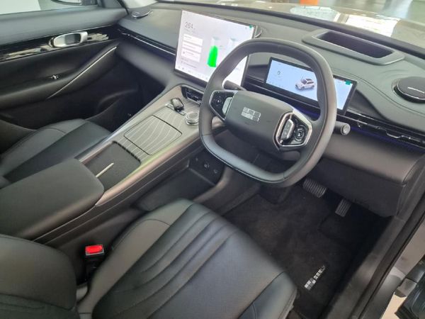 2026-Geely-E5-EM-i-Apex-Phev image:7