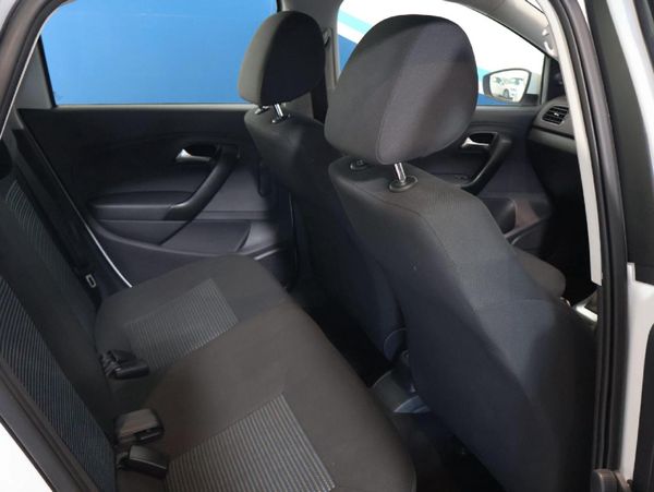 2023-Volkswagen-Polo-Vivo-16-Comfortline-Auto-5-dr image:11