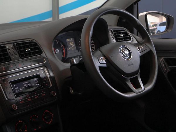 2023-Volkswagen-Polo-Vivo-16-Comfortline-Auto-5-dr image:15