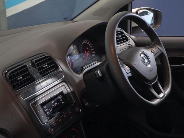 2023-Volkswagen-Polo-Vivo-16-Comfortline-Auto-5-dr image:18