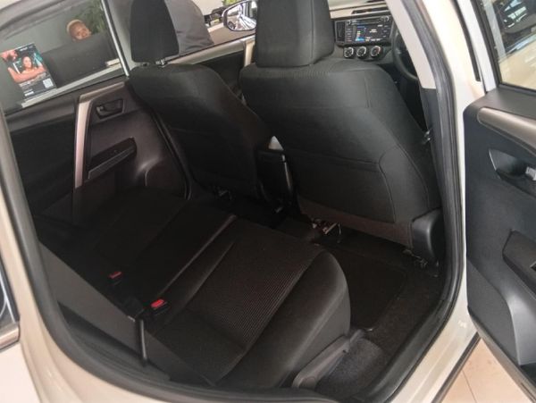 2017-Toyota-RAV4-20-GX-Auto image:3