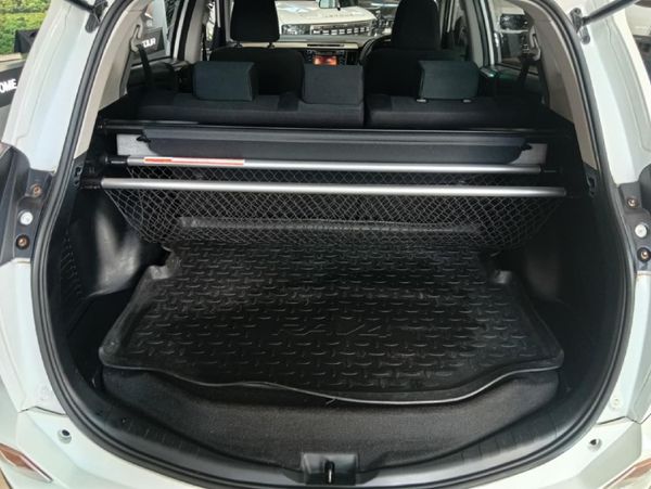 2017-Toyota-RAV4-20-GX-Auto image:4