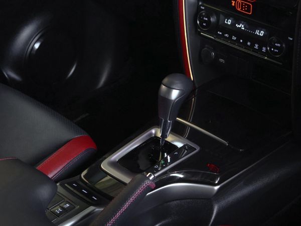 2025-Toyota-Fortuner-28-GD-6-RB-Auto image:16