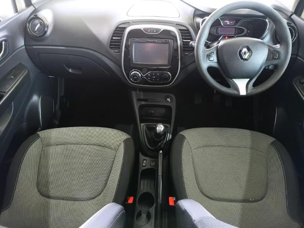2017-Renault-Captur-900T-Expression-66kW image:8