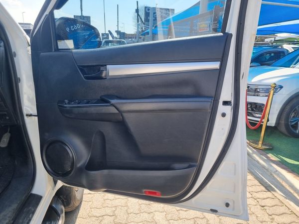 2020-Toyota-Hilux-24-GD-6-Raised-Body-SRX-Auto-Double-Cab image:8