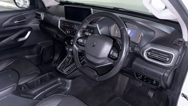 2023-Peugeot-Landtrek-19D-4Action-4x4-Double-Cab-Auto image:12