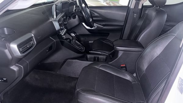 2023-Peugeot-Landtrek-19D-4Action-4x4-Double-Cab-Auto image:16