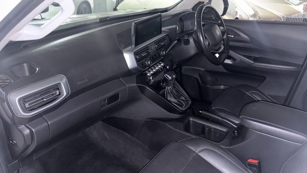 2023-Peugeot-Landtrek-19D-4Action-4x4-Double-Cab-Auto image:18