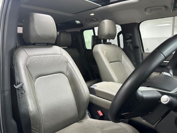 2024-Land-Rover-Defender-110-D250-SE image:12