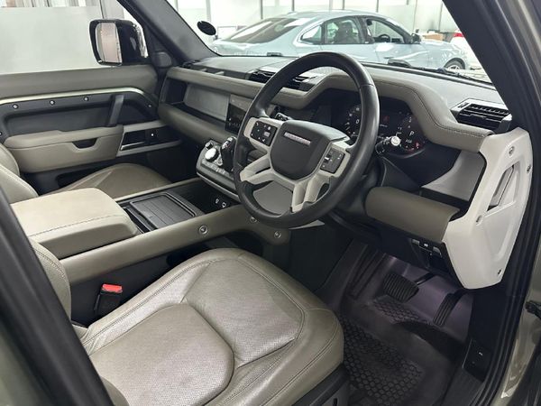 2024-Land-Rover-Defender-110-D250-SE image:6