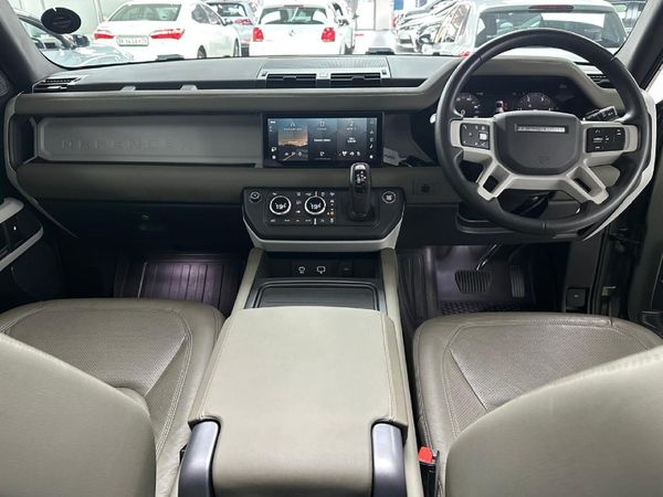 2024-Land-Rover-Defender-110-D250-SE image:8