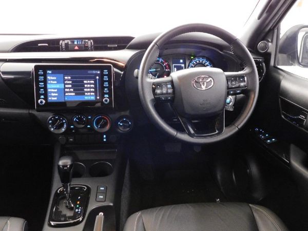 2025-Toyota-Hilux-28-GD-6-Raised-Body-Legend-4x4-Auto-Extended-Cab image:11