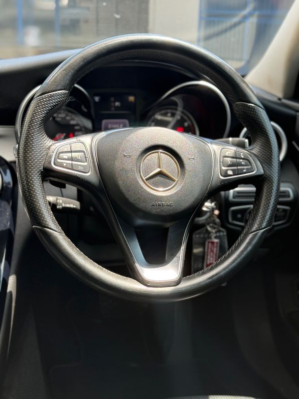 2016-Mercedes-Benz-C-Class-C180-Avantgarde-Auto-FSH-WITH-AGENTS image:8