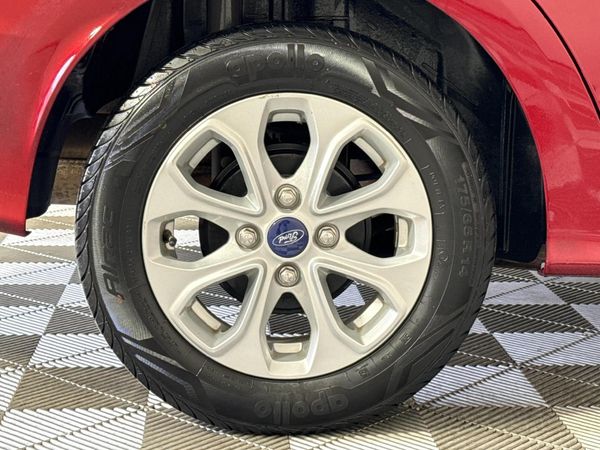 2016-Ford-Figo-15-Titanium-Auto image:6