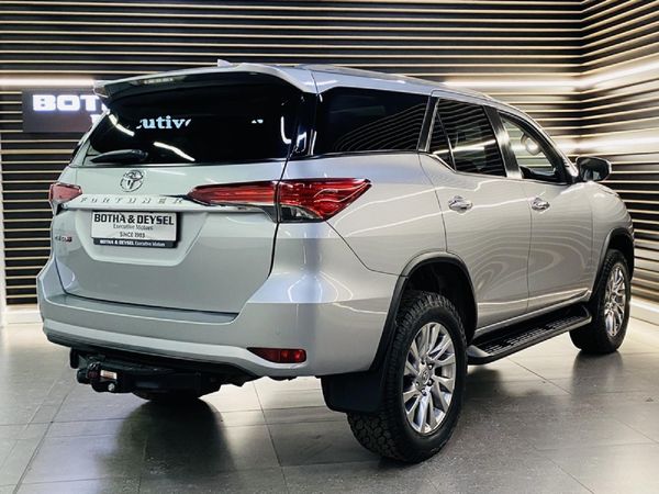 2021-Toyota-Fortuner-28-GD-6-Raised-Body-Auto image:11