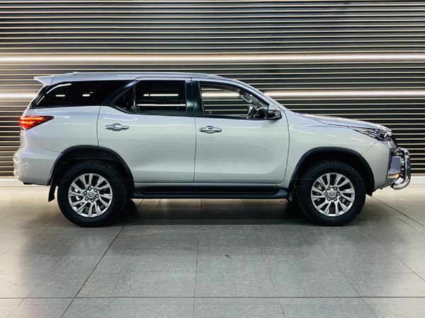 2021-Toyota-Fortuner-28-GD-6-Raised-Body-Auto image:12